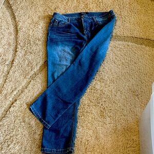 A nice pair of women jeans brandBEAU DAWSON